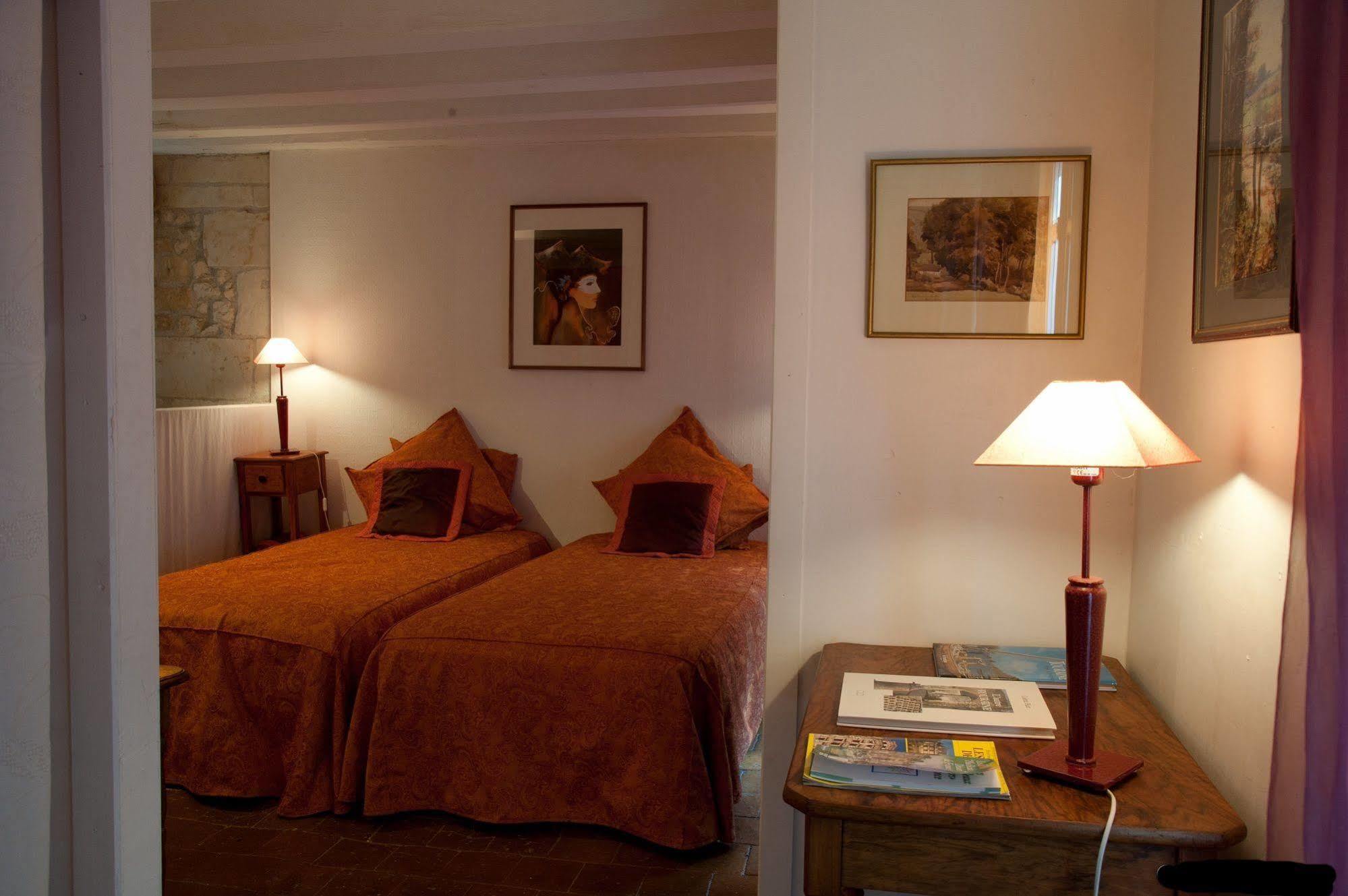 La Demeure Saint-Ours Bed & Breakfast โลช ภายนอก รูปภาพ